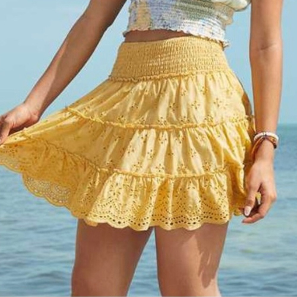 American Eagle outfitters yellow eyelet tiered mini skirt Size Medium - Picture 8 of 8